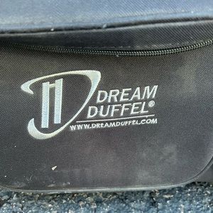 Dream duffel black